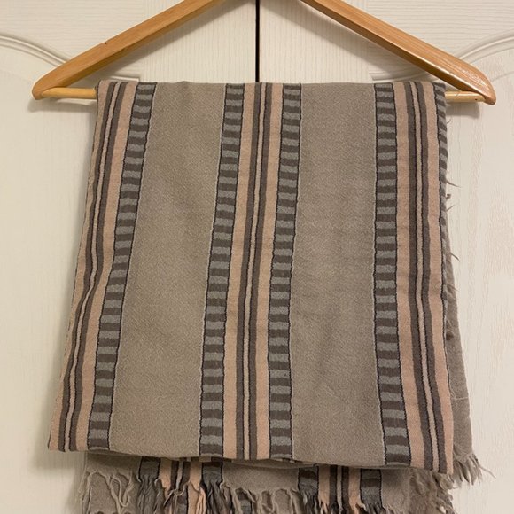 Aritzia Wilfred Striped Blanket Scarf - Picture 3 of 4